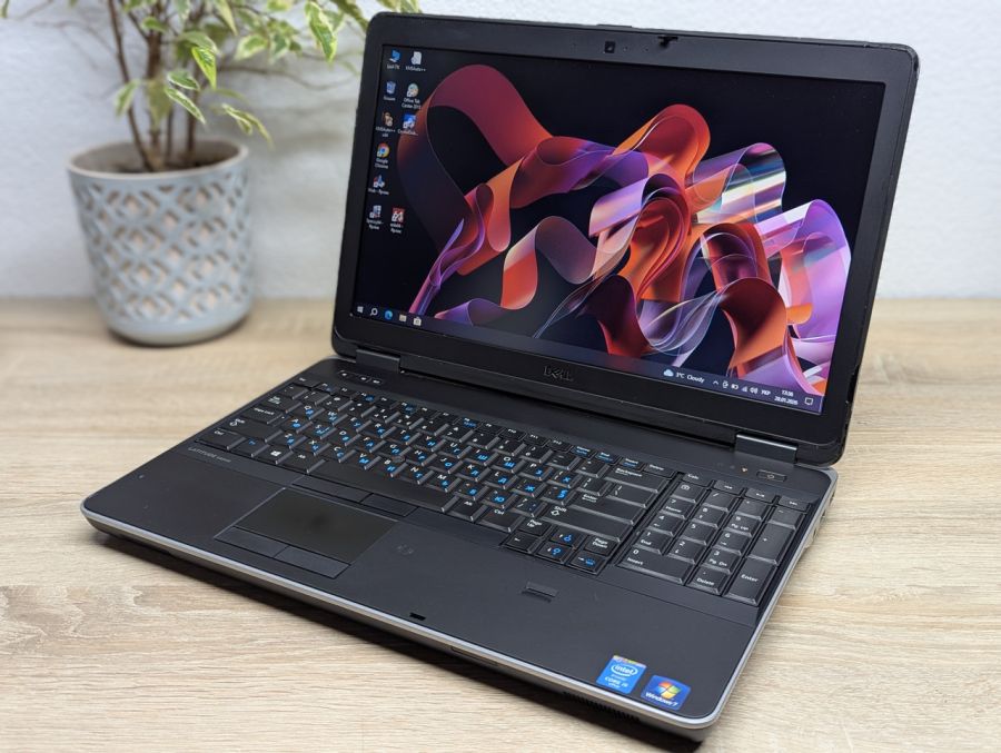 Уцінка! Ноутбук Б/В Dell E6540, Intel Core i5-4310M, DDR3 8 GB, SSD 256GB, AMD Radeon HD 8790M 2Gb, 15.6" HD [ProductHub SKU Dell487]
