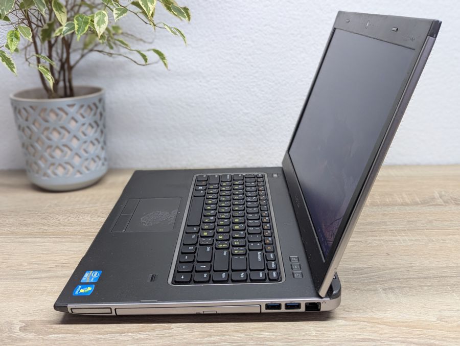 Уцінка! Ноутбук Б/В Dell Vostro 3560, Intel Core i3-3120M, DDR3 8 GB, SSD 128GB, 15.6" HD [ProductHub SKU Dell490]