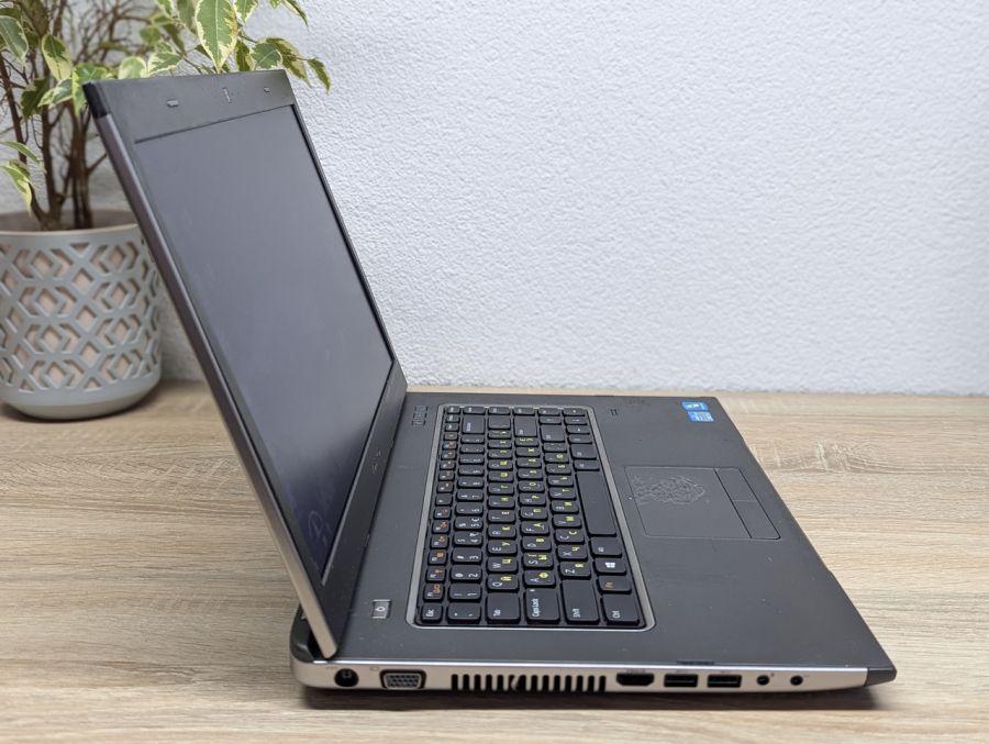 Уцінка! Ноутбук Б/В Dell Vostro 3560, Intel Core i3-3120M, DDR3 8 GB, SSD 128GB, 15.6" HD [ProductHub SKU Dell490]