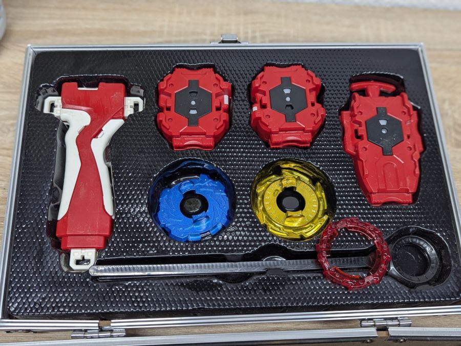Новий Ігровий набір Beyblade у кейсі [ProductHub SKU Beyblade(1)]