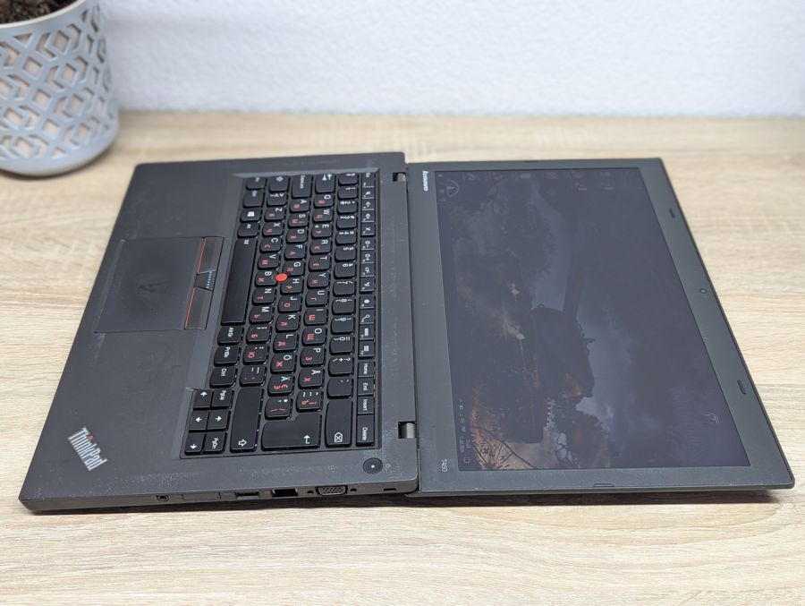 Уцінка! Ноутбук Б/В Lenovo ThinkPad T450, Intel Core i5-5300U, DDR3 8 GB, SSD 128GB, 14" HD [ProductHub SKU L433]