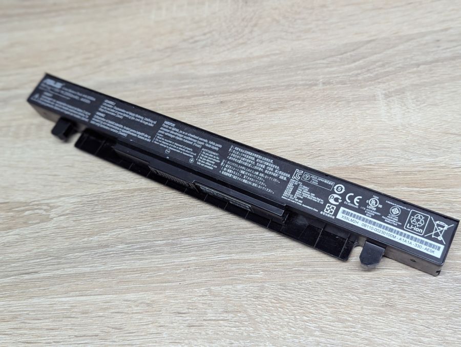 Б/В Оригінальна акумуляторна батарея Asus A41-X550A [ProductHub SKU X550A-44]