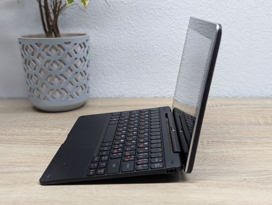 Уцінка!Планшет з клавіатурою Б/В Lenovo Ideapad Miix 300-10IBY:11 сенсорний, Intel Atom Z37735F,2 GB DDR3,, SSD 32 [ProductHub SKU L436]