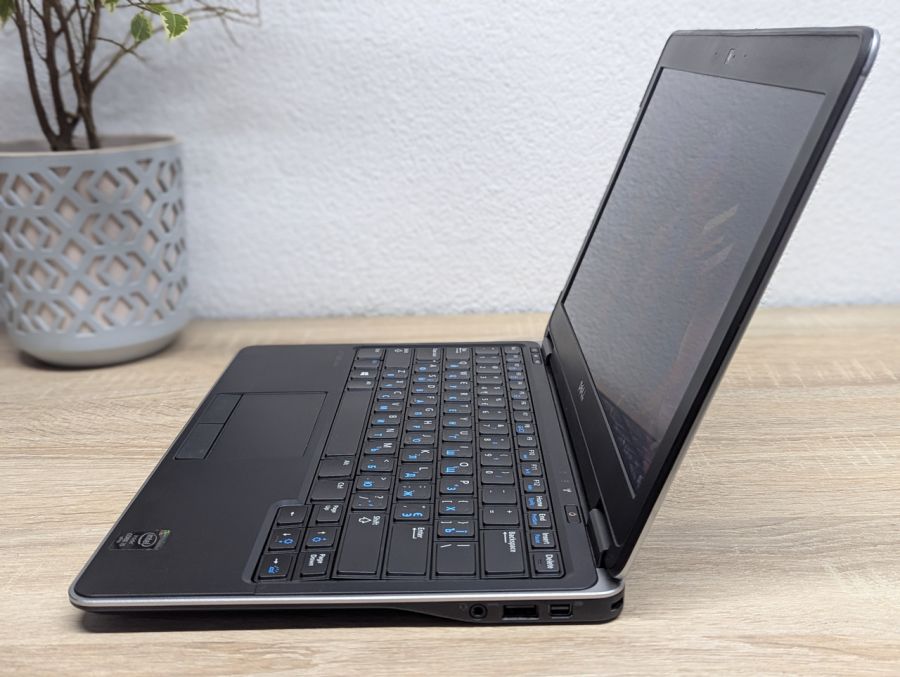 Ноутбук Б/В Dell Latitude E7240, Intel Core i5-4310U, DDR3 8GB, SSD 128GB, 12" HD [ProductHub SKU Dell498]