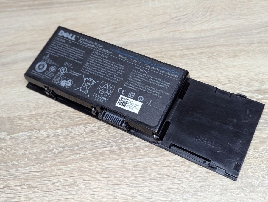 Оригінальна акумуляторна батарея Dell 8M039 Б/В