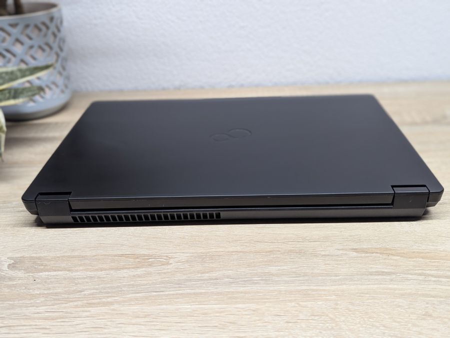 Ноутбук Б/В Fujitsu Celsius H780, Intel Core i7-8750H, DDR4 16GB, SSD 512GB, NVIDIA Quadro P600 4GB, 15.6" Full HD
