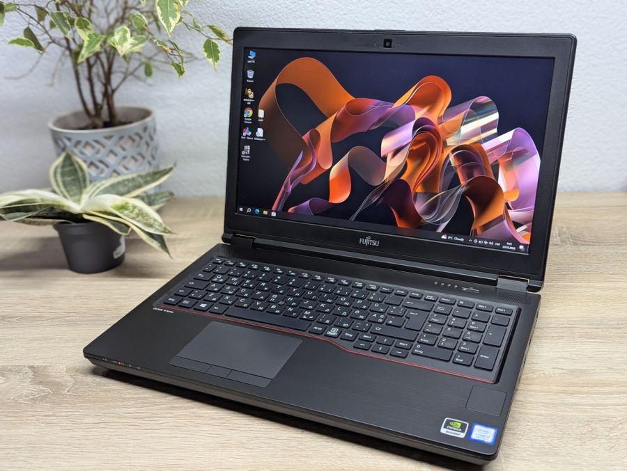 Ноутбук Б/В Fujitsu Celsius H780, Intel Core i7-8750H, DDR4 16GB, SSD 512GB, NVIDIA Quadro P600 4GB, 15.6" Full HD