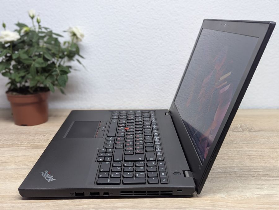 Ноутбук Б/В Lenovo T550, Intel Core i5-5300U, DDR3 8 GB, SSD 128GB, 15.6" Full HD [ProductHub SKU L454]
