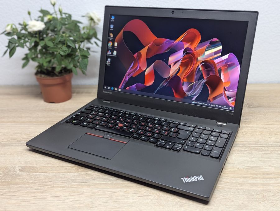 Ноутбук Б/В Lenovo T550, Intel Core i5-5300U, DDR3 8 GB, SSD 128GB, 15.6" Full HD [ProductHub SKU L454]