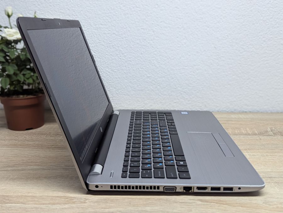 Ноутбук Б/В HP 250 G6, Intel Core i5-7200U, DDR4 8GB, SSD 128GB, 15.6" Full HD [ProductHub SKU HP775]