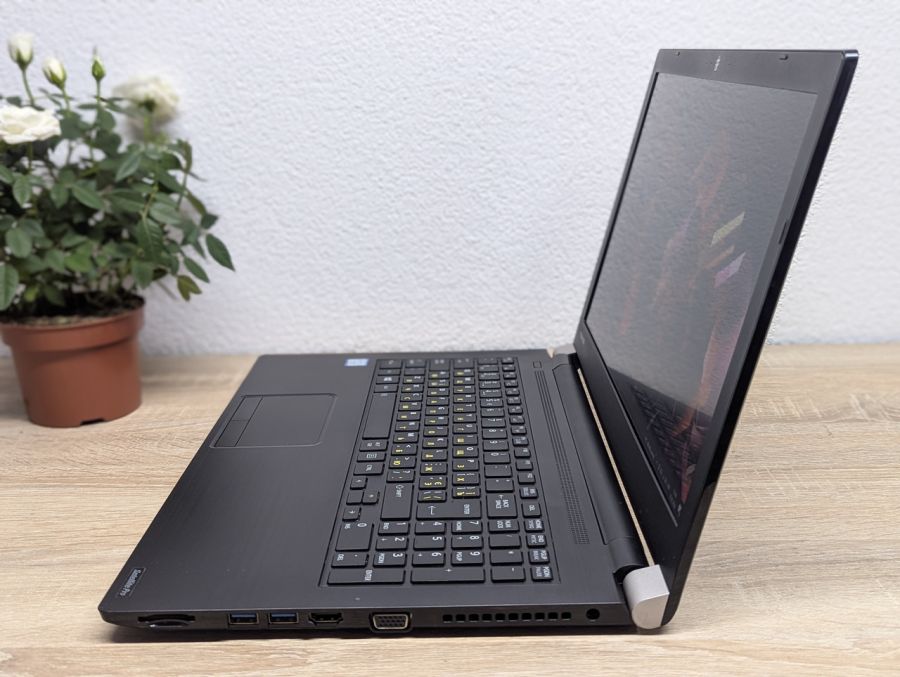 Ноутбук Б/В Toshiba Satellite Pro A50-E-11L, Intel Core i7-8550U, DDR4 8 GB, SSD 256GB, 15.6" Full HD [ProductHub SKU T173]