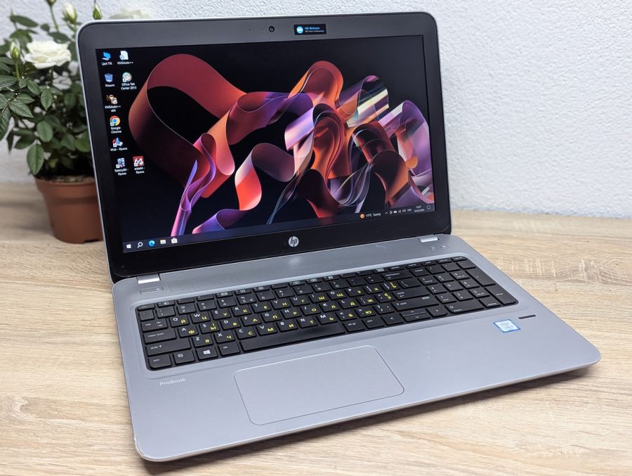 Уцінка! Ноутбук Б/В HP ProBook 450 G4, Intel Core i5-7200U, DDR4 8 GB, SSD 128GB, 15.6" Full HD [ProductHub SKU HP780]
