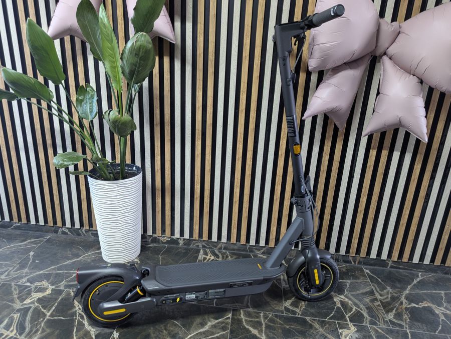 Б/В Електросамокат Ninebot KickScooter MAX G2 модель 051501E [ProductHub SKU 051501E(2)]