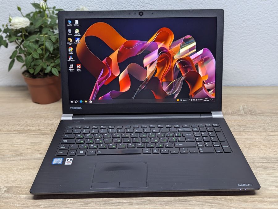 Ноутбук Б/В Toshiba Satellite Pro A50-C-206, Intel Core i5-6200U, DDR3 8GB, SSD 128GB, 15.6" Full HD [ProductHub SKU T174]