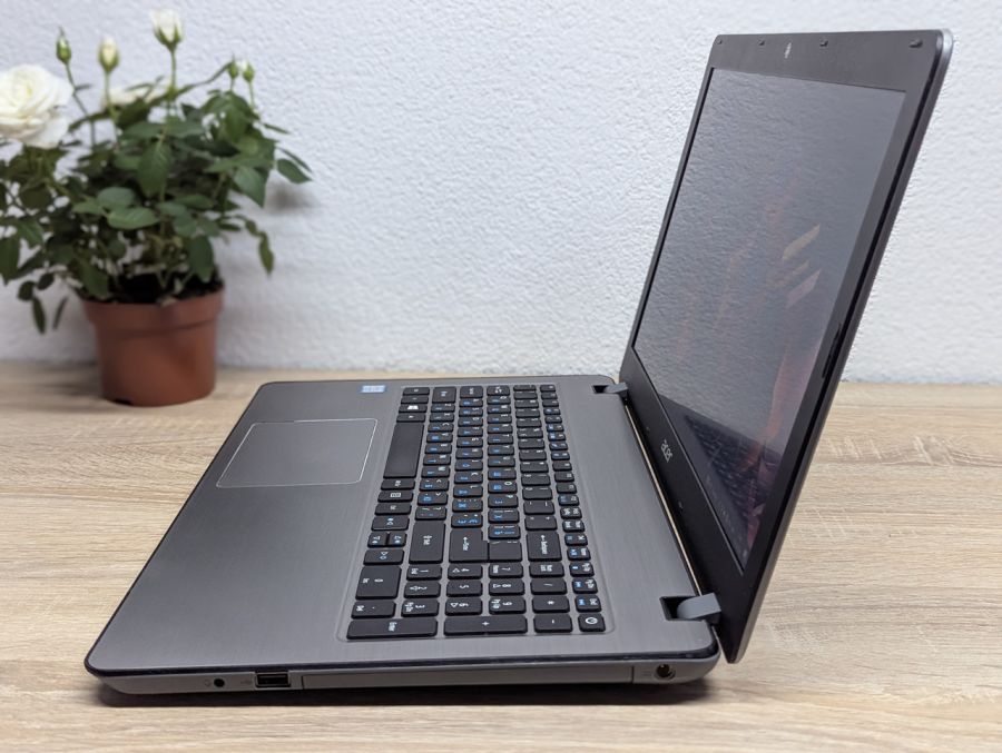 Ноутбук Б/В Acer Aspire F5-573G, Intel Core i5-7200U, DDR4 8 GB, SSD 128GB, NVIDIA GeForse 940MX 2Gb, 15.6" Full HD [ProductHub SKU Acer164]