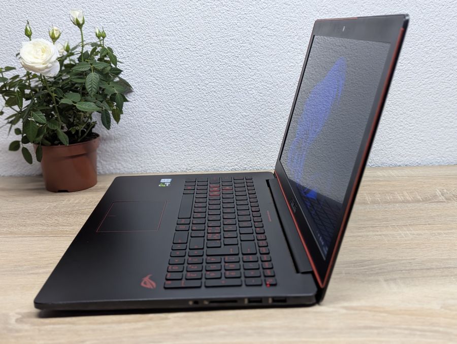 Ноутбук Б/В ASUS ROG G501V, Intel Core i7-6700HQ, DDR4 16GB, SSD 256GB + HDD 1TB, NVIDIA GeForce GTX 960M 4GB, 15.6" Full HD