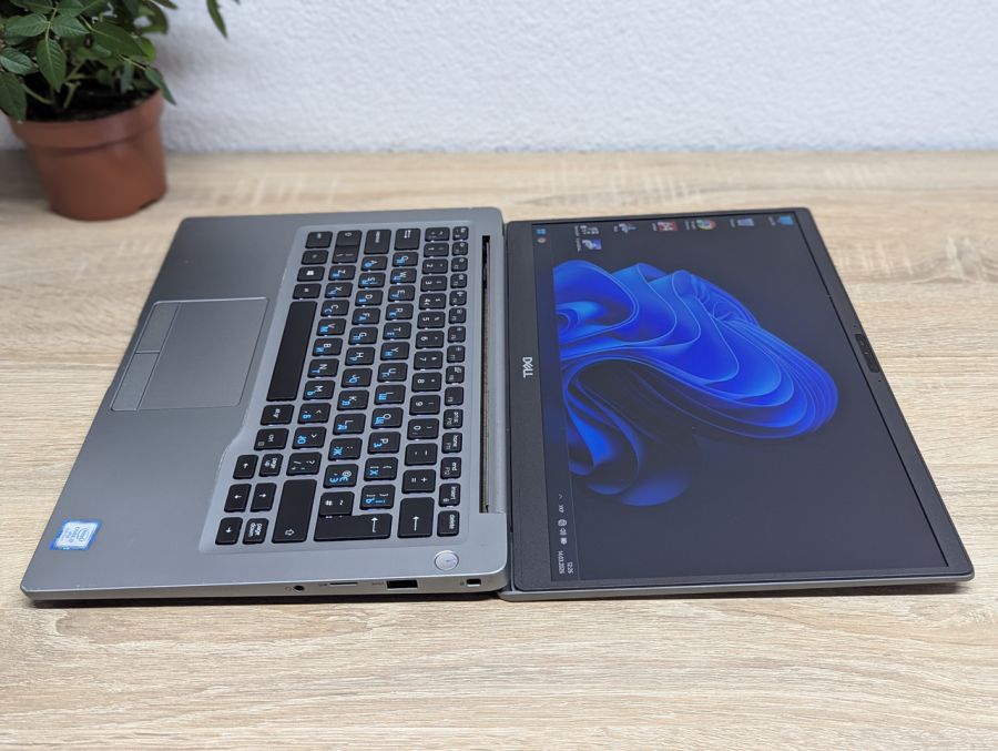 Ноутбук Б/В Dell Latitude 7400, Intel Core i7-8665U, DDR4 16GB, SSD 256GB, 14" Full HD