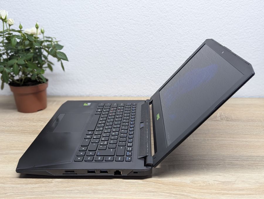 Ноутбук Б/В XMG P640RE, Intel Core i7-6700HQ, DDR4 16 GB, SSD 500GB, NVIDIA GeForce GTX 970M 3Gb, 14" Full HD [ProductHub SKU XMG]