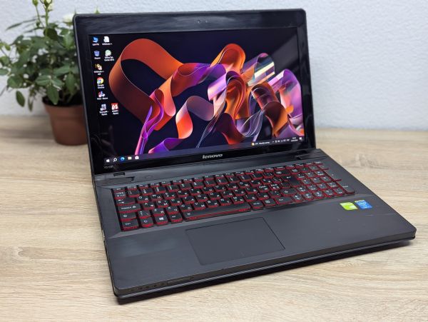 Ноутбук Б/В Lenovo IdeaPad Y510P, Intel Core i7-4700MQ, DDR3 12GB, SSD 360GB, NVIDIA GeForce GT 755M 2GB, 15" Full HD