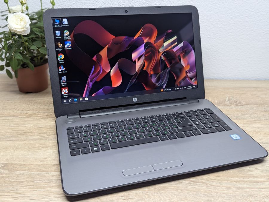 Уцінка! Ноутбук Б/В HP Notebook 15 81EB, Intel Core i5-6200U, DDR4 8 GB, SSD 128GB, 15.6" HD [ProductHub SKU HP805]