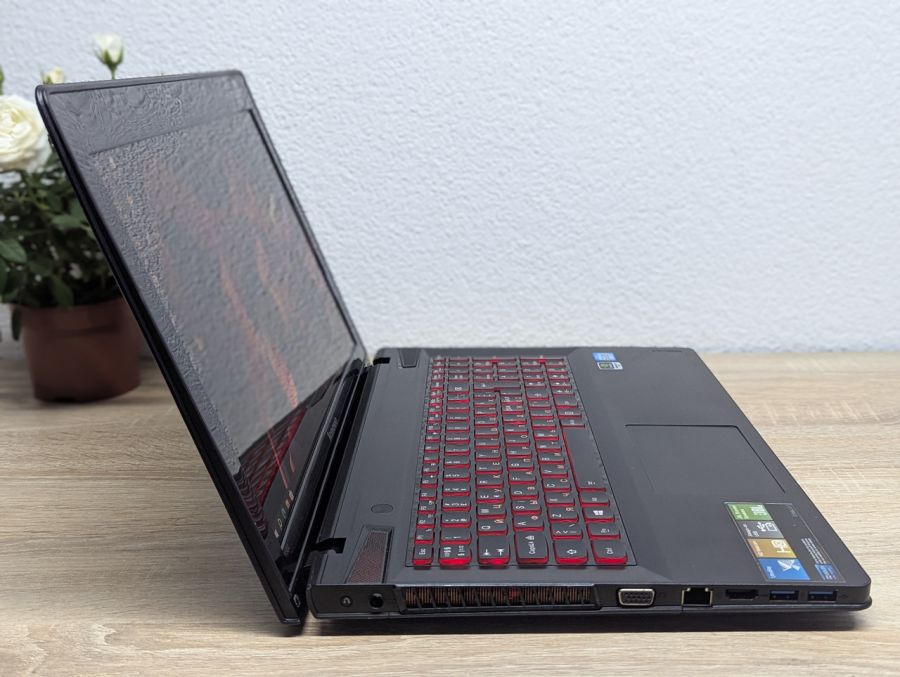 Ноутбук Б/В Lenovo IdeaPad Y500, Intel Core i5-3230M, DDR3 8 GB, SSD 128GB + HDD 500GB, NVIDIA GeForce GT 650M 2Gb, 15.6" Full HD [ProductHub SKU L468]