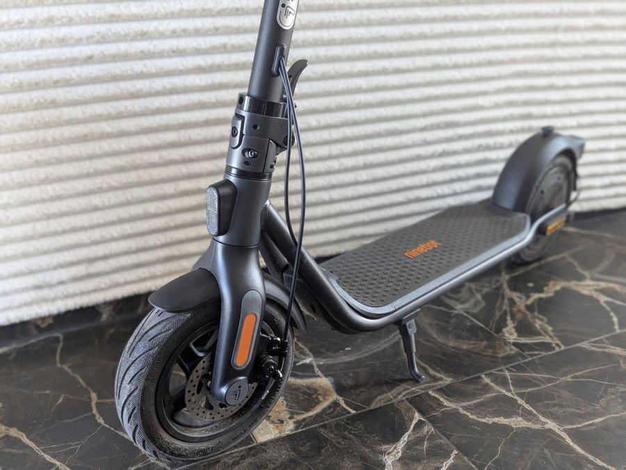 Б/В Електросамокат Segway Ninebot KickScooter F2 051201E [ProductHub SKU 051201E(2)]