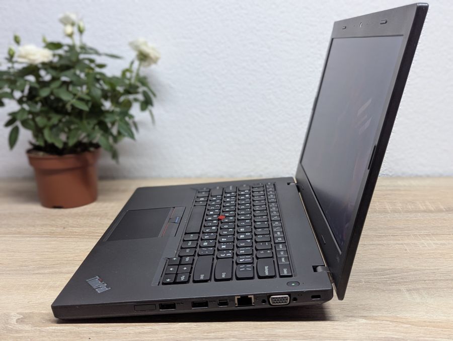Ноутбук Б/В Lenovo L460, Intel Core i3-6100U, DDR3 8GB, SSD 128GB, 14" HD [ProductHub SKU L479]