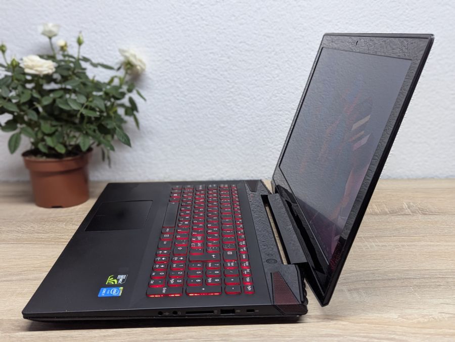 Уцінка! Ноутбук Б/В Lenovo IdeaPad Y50-70, Intel Core i7-4210HQ, DDR3 16 GB, SSD 360GB, NVIDIA GeForce GTX 960M 4Gb, 15.6" Full HD [ProductHub SKU L486]