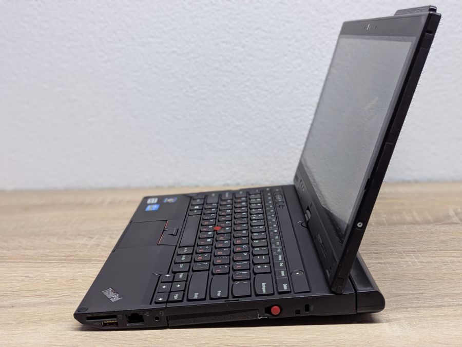 Ноутбук Б/В Lenovo X230 Tablet, Intel Core i5-3320M, DDR3 8GB, SSD 128GB, 12.5" HD Сенсор