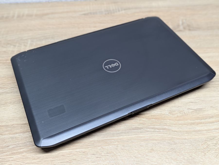 Уцінка! Ноутбук Б/В Dell Latitude E5530, Intel Core i3-2370U, DDR3 8 GB, SSD 128GB, 15.6" HD [ProductHub SKU Dell518]