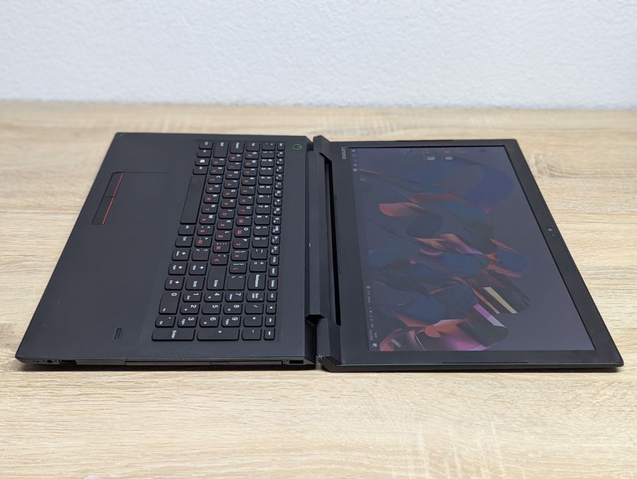 Уцінка! Ноутбук Б/В Lenovo V310-15IKB, Intel Core i3-6100U, DDR4 8 GB, SSD 128GB, 15.6" Full HD [ProductHub SKU L502]