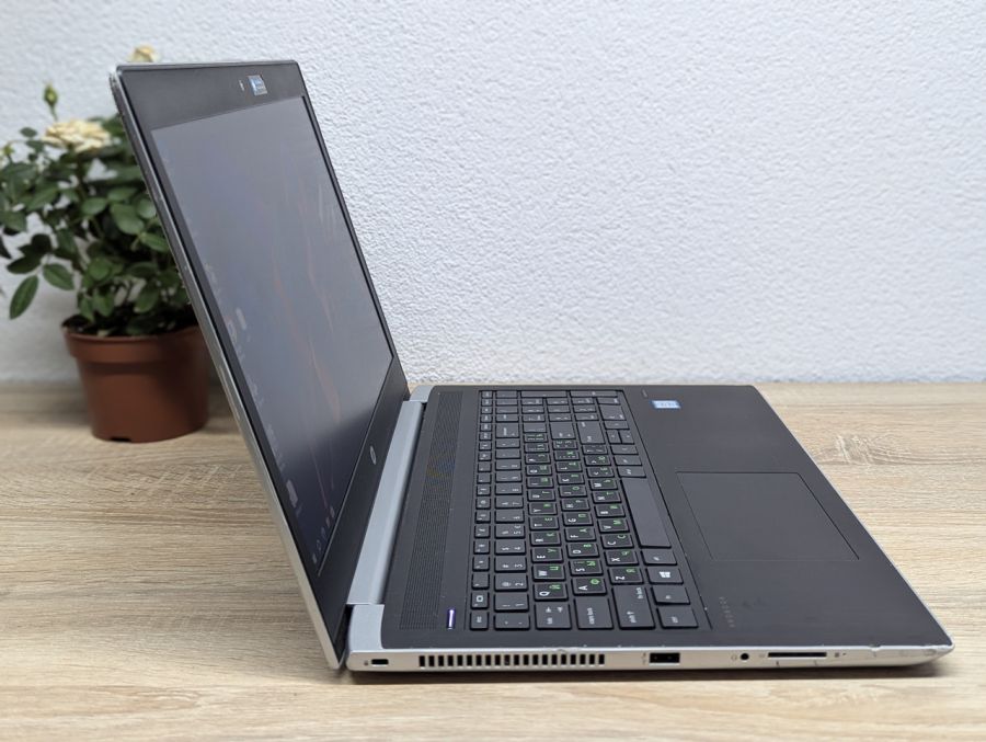 Уцінка! Ноутбук Б/В HP ProBook 450 G5, Intel Core i3-7100U, DDR4 8 GB, SSD 128GB, 15.6" HD