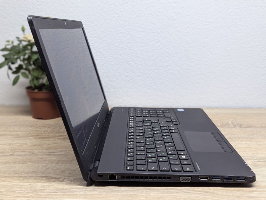Ноутбук Б/В Fujitsu LifeBook A557, Intel Core i5-7200U, DDR3 8 GB, SSD 128GB, 15.6" Full HD [ProductHub SKU F138]