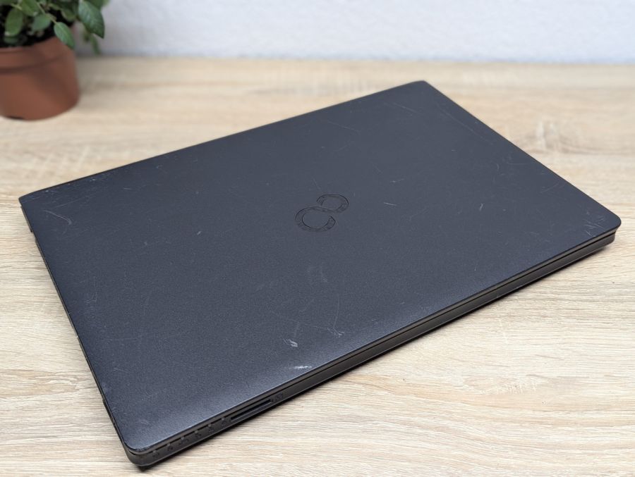 Ноутбук Б/В Fujitsu LifeBook A557, Intel Core i5-7200U, DDR3 8GB, SSD 128GB, 15.6" Full HD [ProductHub SKU F138]