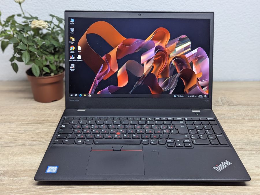 Ноутбук Б/В Lenovo ThinkPad T570, Intel Core i5-7300U, DDR4 8GB, SSD 128GB, 15.6" Full HD [ProductHub SKU L519]