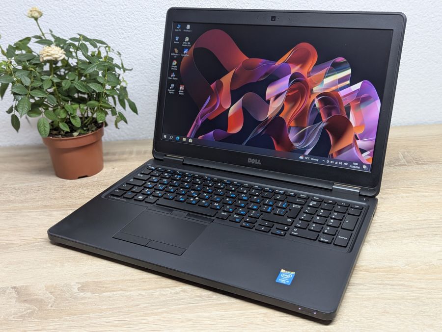 Ноутбук Б/В Dell Latitude E5550, Intel Core i5-5300U, DDR3 8GB, SSD 128GB, 15.6" HD [ProductHub SKU Dell526]