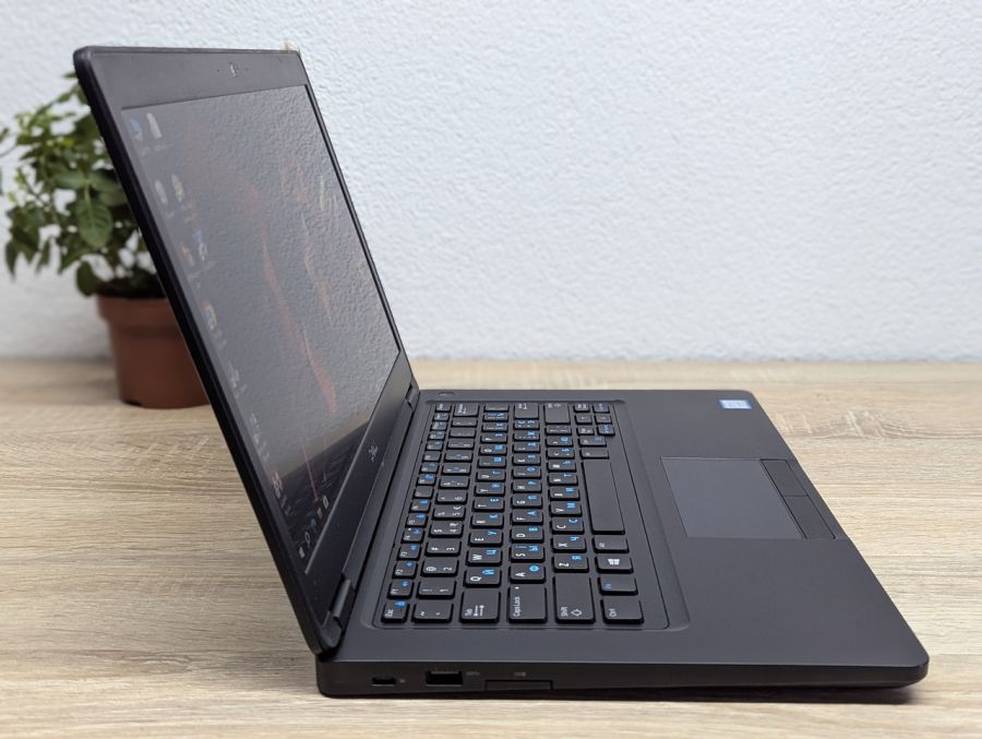Ноутбук Б/В Dell Latitude 5490, Intel Core i5-8350U, DDR4 8 GB, SSD 256GB, 14" Full HD [ProductHub SKU Dell193]