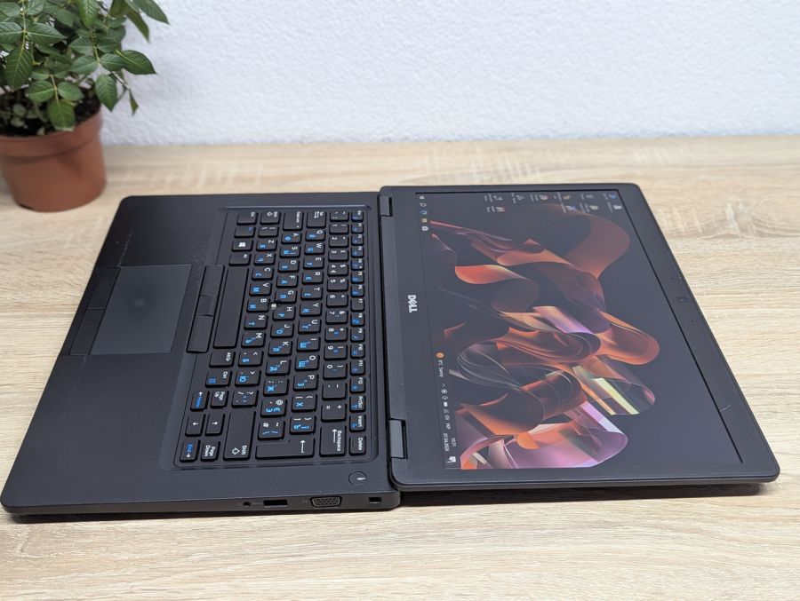 Ноутбук Б/В Dell Latitude 5490, Intel Core i5-8250U, DDR4 16GB, SSD 256GB, 14" Full HD