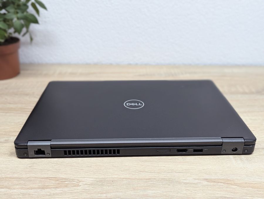 Ноутбук Б/В Dell Latitude 5490, Intel Core i5-8250U, DDR4 16GB, SSD 256GB, 14" Full HD