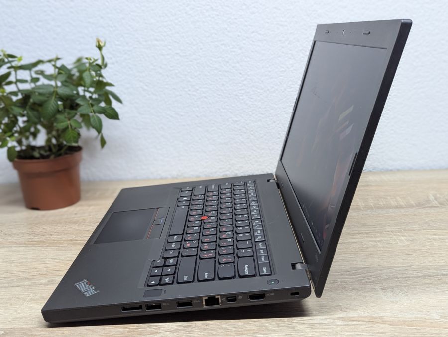 Ноутбук Б/В Lenovo ThinkPad T460P, Intel Core i5-6300HQ, DDR4 8GB, SSD 128GB, 14" Full HD [ProductHub SKU L545]