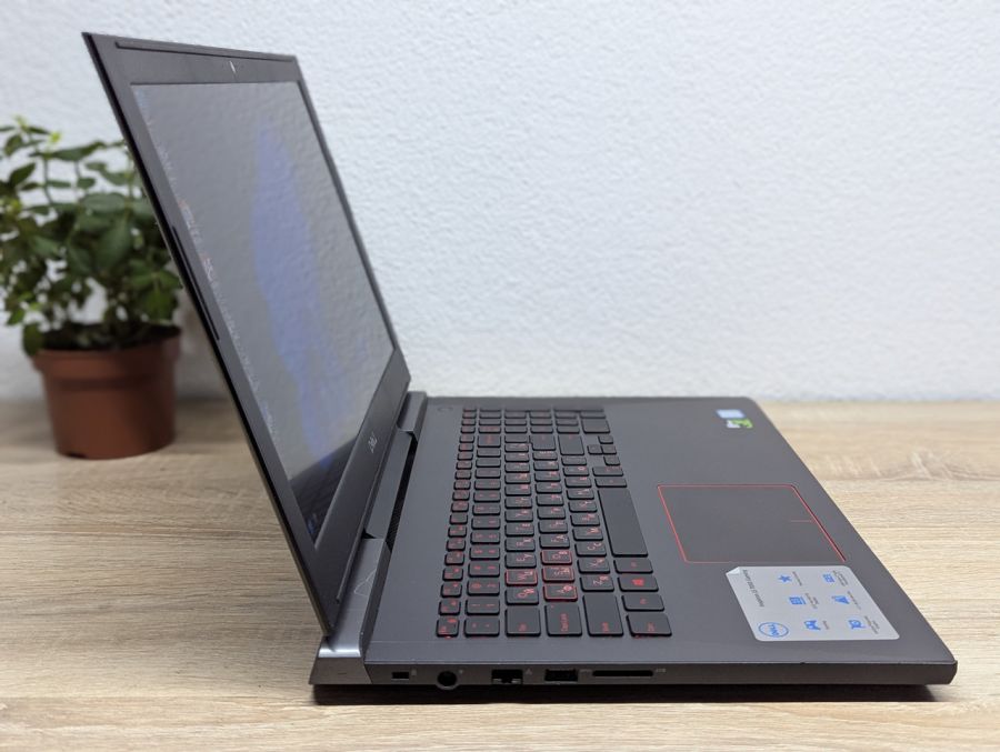 Ноутбук Б/В Dell Inspiron 15 7000 Gaming, Intel Core i7-7700HQ, DDR4 16 GB, SSD 500GB + HDD 1TB, NVIDIA GeForce GTX 1060 6Gb, 15.6" 4K [ProductHub SKU Dell532]