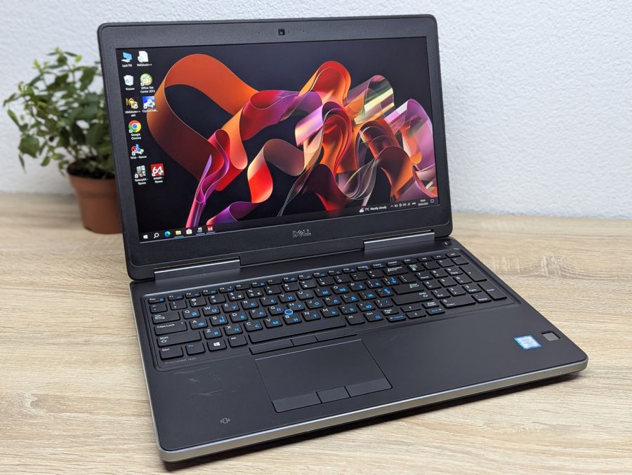 Ноутбук Б/В Dell Precision 7520, Intel Core i7-7820HQ, DDR4 32GB, SSD 500GB + HDD 1TB, NVIDIA Quadro M2200 4GB, 15.6" Full HD
