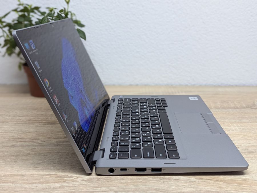 Ноутбук Б/В Dell Latitude 5310 2in 1, Intel Core i5-10210U, DDR4 16 GB, SSD 256GB, 14" Full HD Сенсор [ProductHub SKU Dell540]