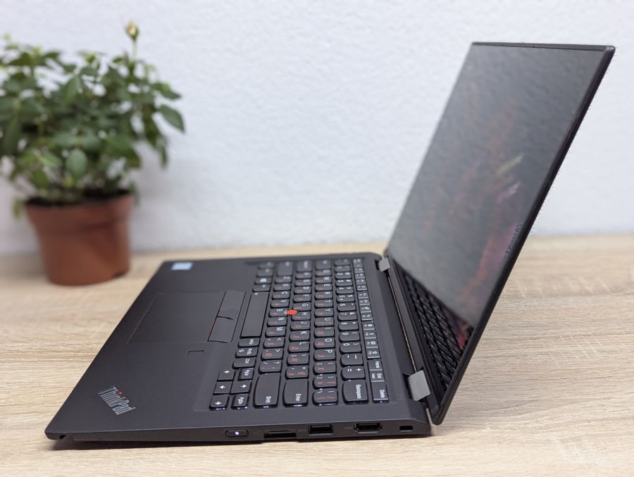 Ноутбук Б/В Lenovo ThinkPad X390 Yoga, Intel Core i5-8265U, DDR4 8GB, SSD 128GB, 13" Full HD Сенсор [ProductHub SKU L549]