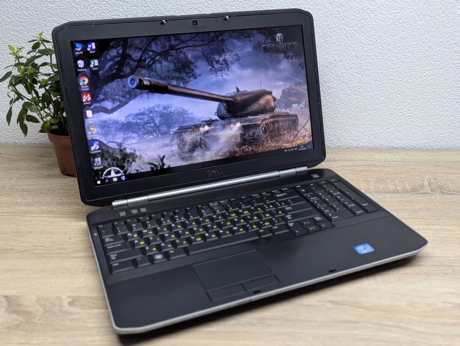 Ноутбук Б/В Dell Latitude E5520, Intel Core i7-2640M, DDR3 8 GB, SSD 128GB, 15.6" Full HD [ProductHub SKU Dell546]