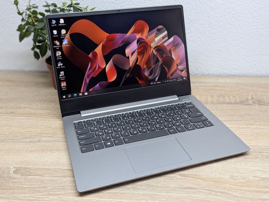 Ноутбук Б/В Lenovo IdeaPad 330S-14IKB, Intel Core i3-8130U, DDR4 12 GB, SSD 256GB, 14" Full HD [ProductHub SKU L555]