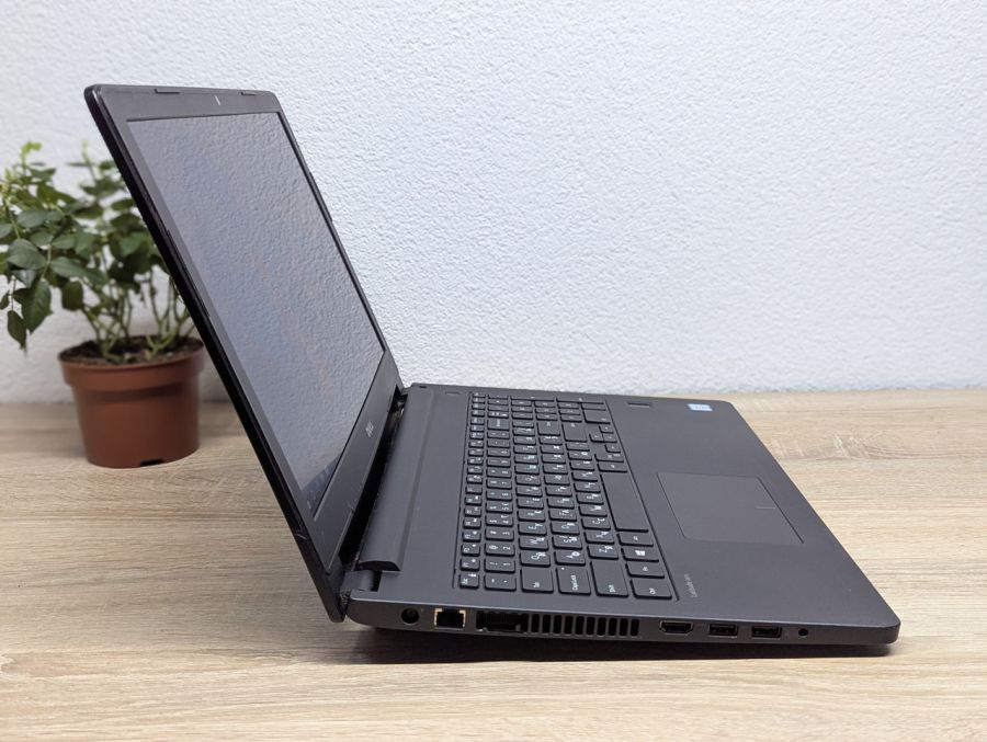 Ноутбук Б/В Dell Latitude 3570, Intel Core i5-6200U, DDR3 8 GB, SSD 128GB, 15.6" HD [ProductHub SKU Dell567]