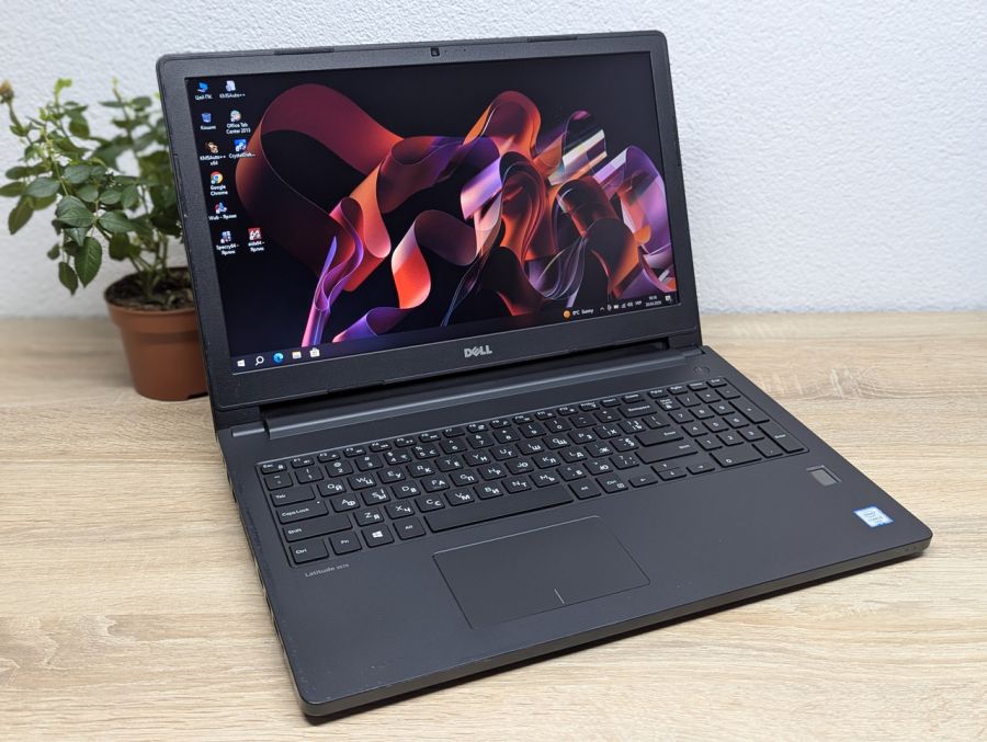 Ноутбук Б/В Dell Latitude 3570, Intel Core i5-6200U, DDR3 8 GB, SSD 128GB, 15.6" HD [ProductHub SKU Dell567]