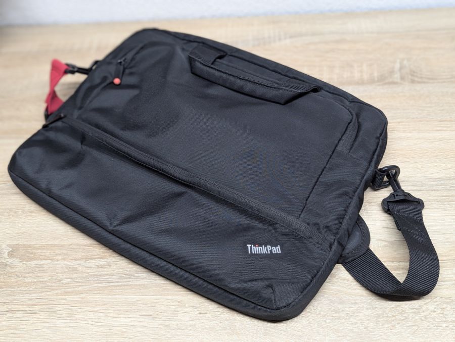 Б/В Cумка для ноутбука Lenovo ThinkPad Essential Topload Case [ProductHub SKU E77328]