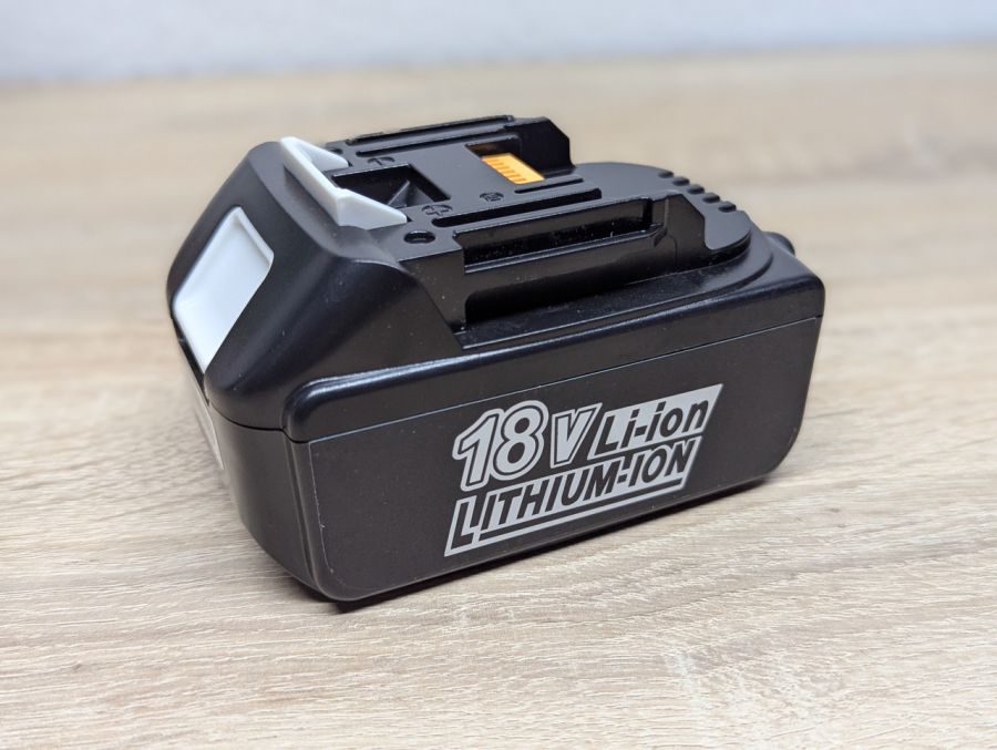 Новий Літій-іонний акумулятор MT1850 18V 90Wh [ProductHub SKU MT1850(12)]
